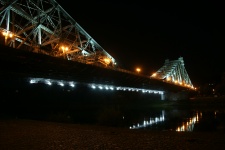 Мост Лошвиц ночью