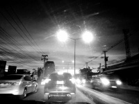 Noite dirigindo preto e branco