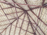 Dach liści palmowych