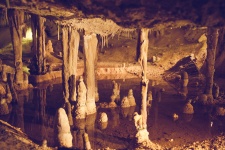 Dentro de uma caverna