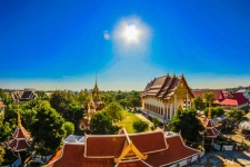 Templo budista tailandés de Wat en Taila
