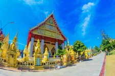 Templo budista tailandés de Wat en Taila