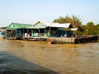 Village flottant lac Tonle sap Cambodge