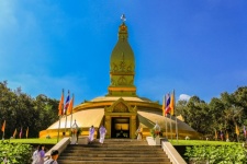 Buddhismus Golden Pagoda Wat Nong Pah Po