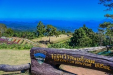 Vyhlídka v národním parku Huay Nam Dang
