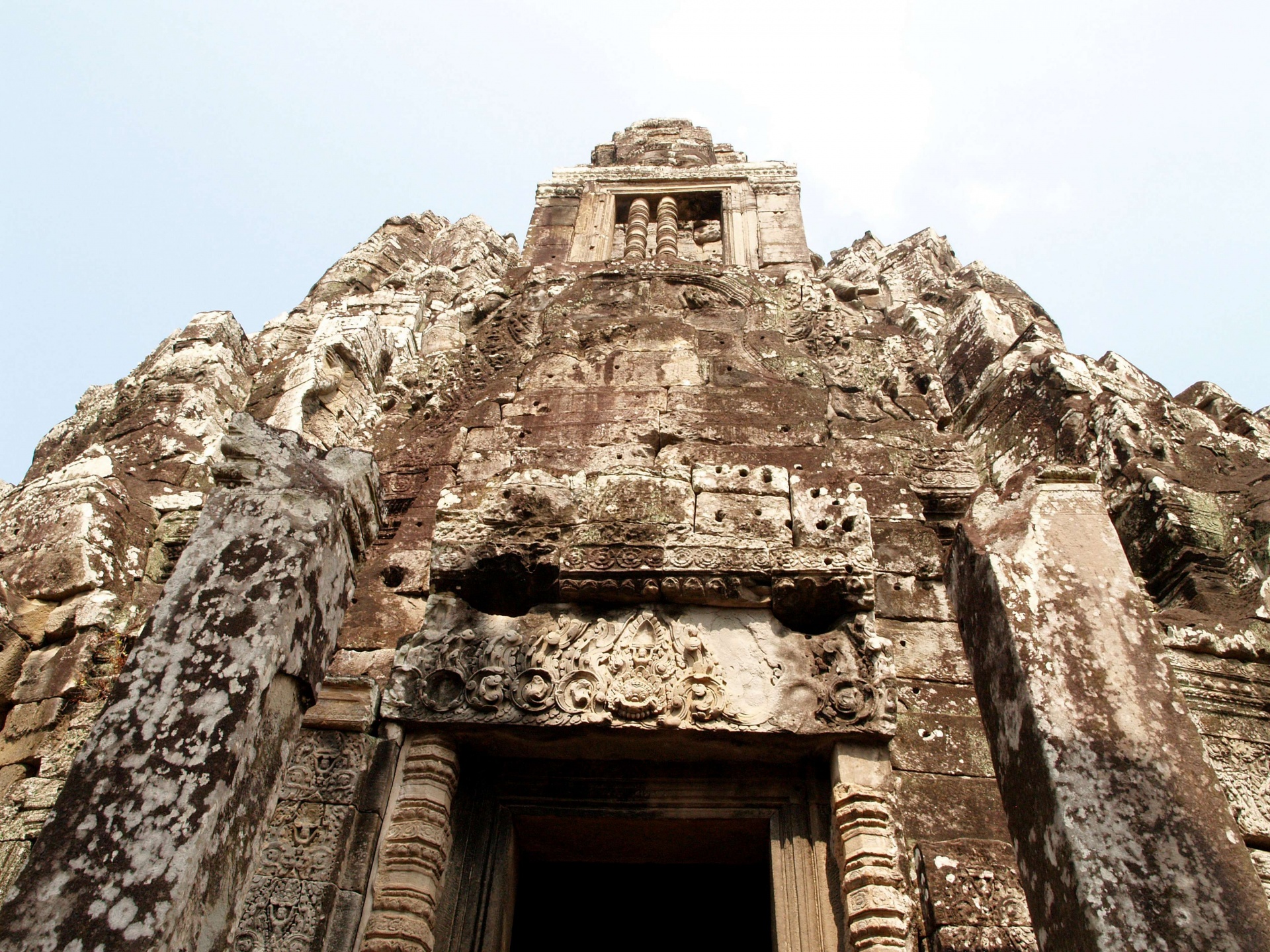 柬埔寨吴哥窟寺庙中常出现的图形、符号和人物雕刻 - 知乎