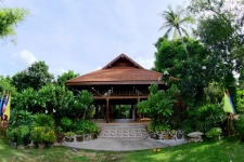 Old Home Laung Phu Mun