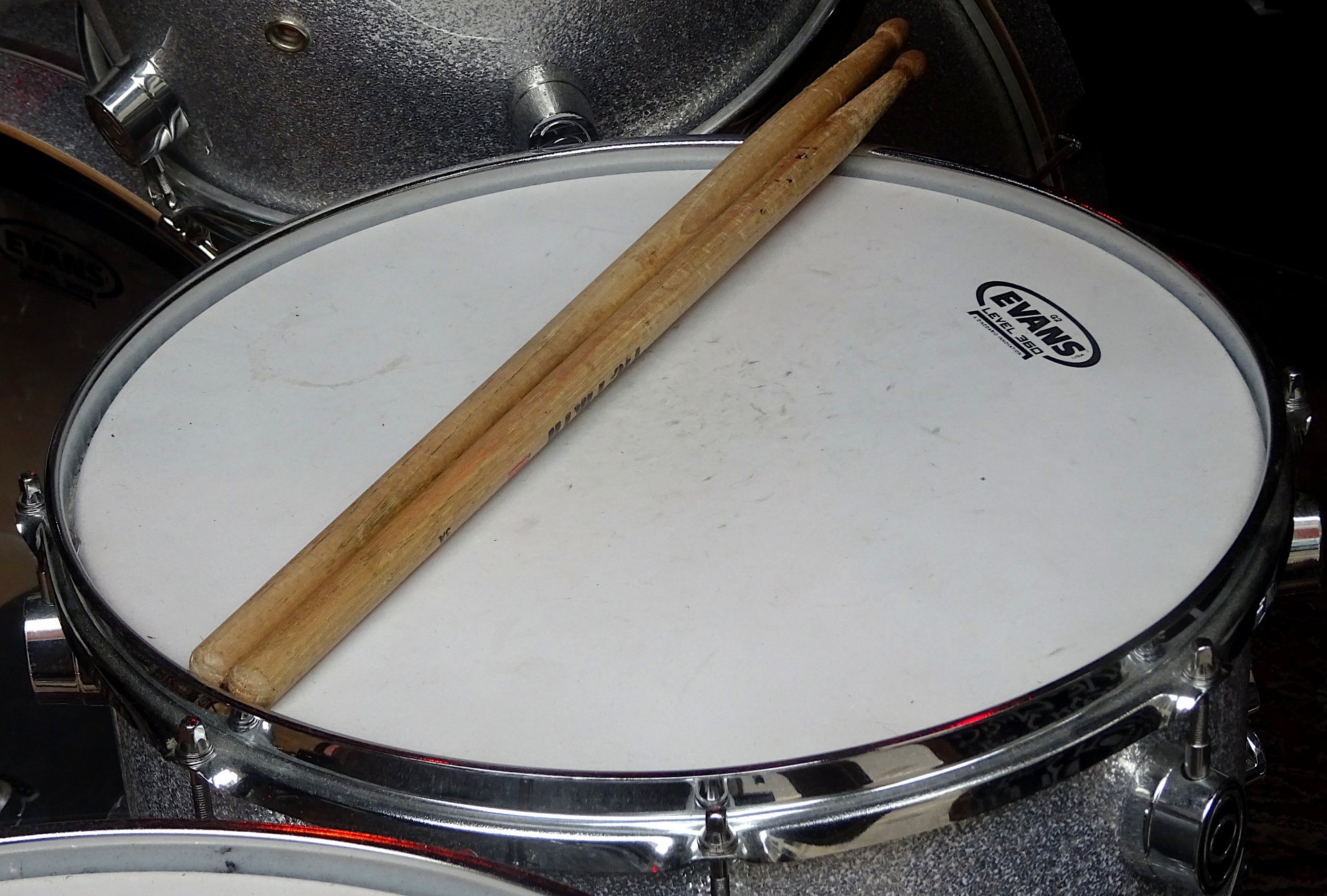 drums-and-drumsticks-free-stock-photo-public-domain-pictures