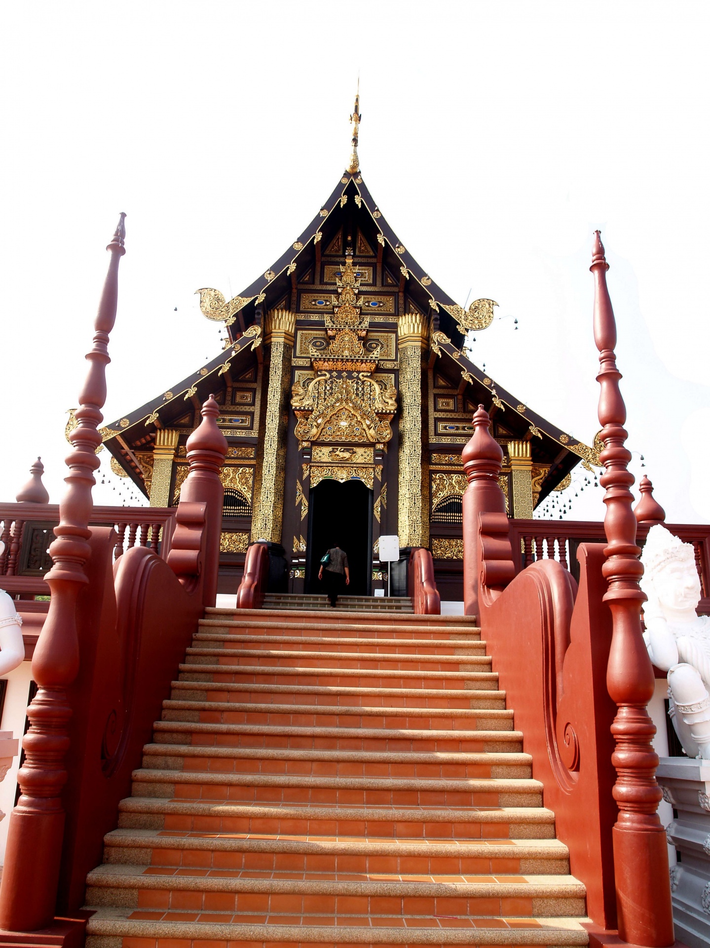 royal-pavilion-chiang-mai-thailand-1592374843Zh8.jpg