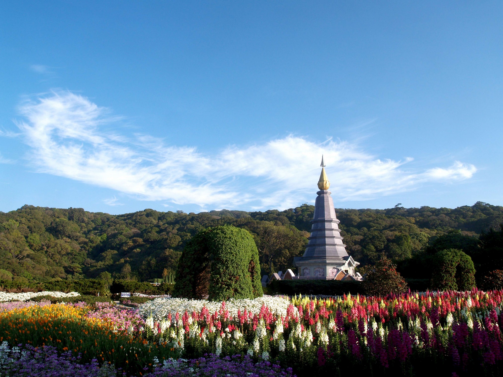 two-pagodas-doi-inthanon-chiang-mai--1592375536eAR.jpg