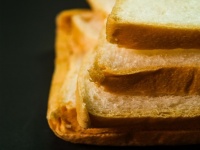 Krojony biały chleb domowej roboty