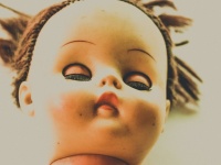 Ritratto Di Una Bambola Femminile Antica
