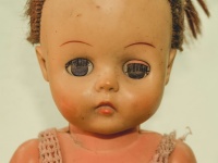 Ritratto Di Una Bambola Femminile Antica