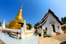 Wat Phra That Chae Haeng, provincia de N