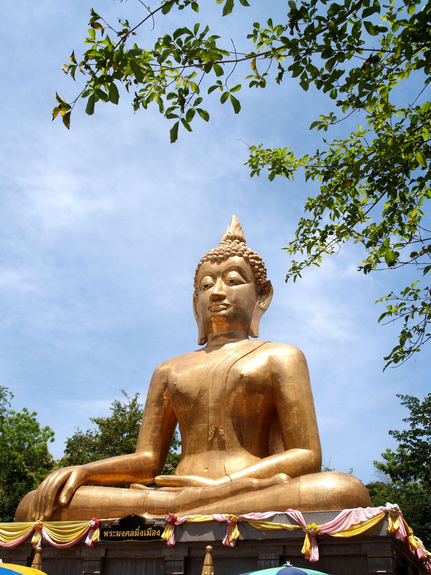 Buddha Utthayan And Phra Mongkhon Ming