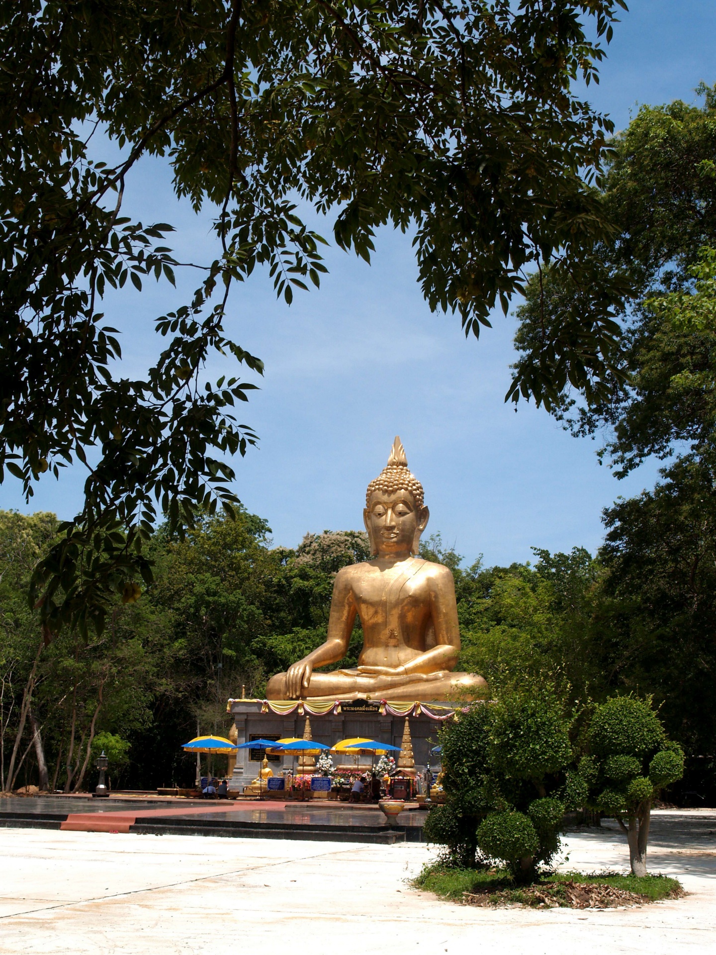 Buda Utthayan y Phra Mongkhon Ming