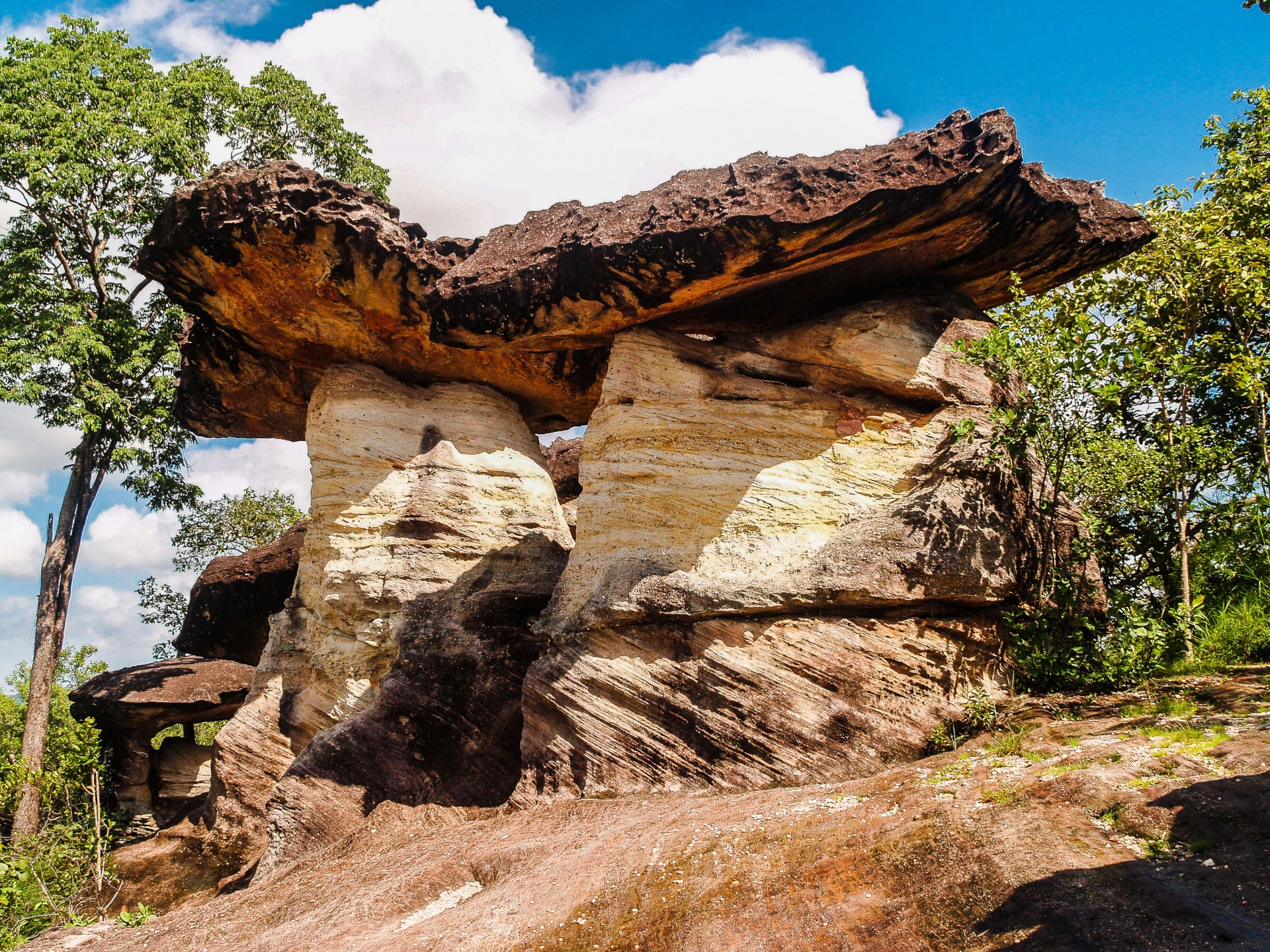 Sao Chaliang, rocas como hongos