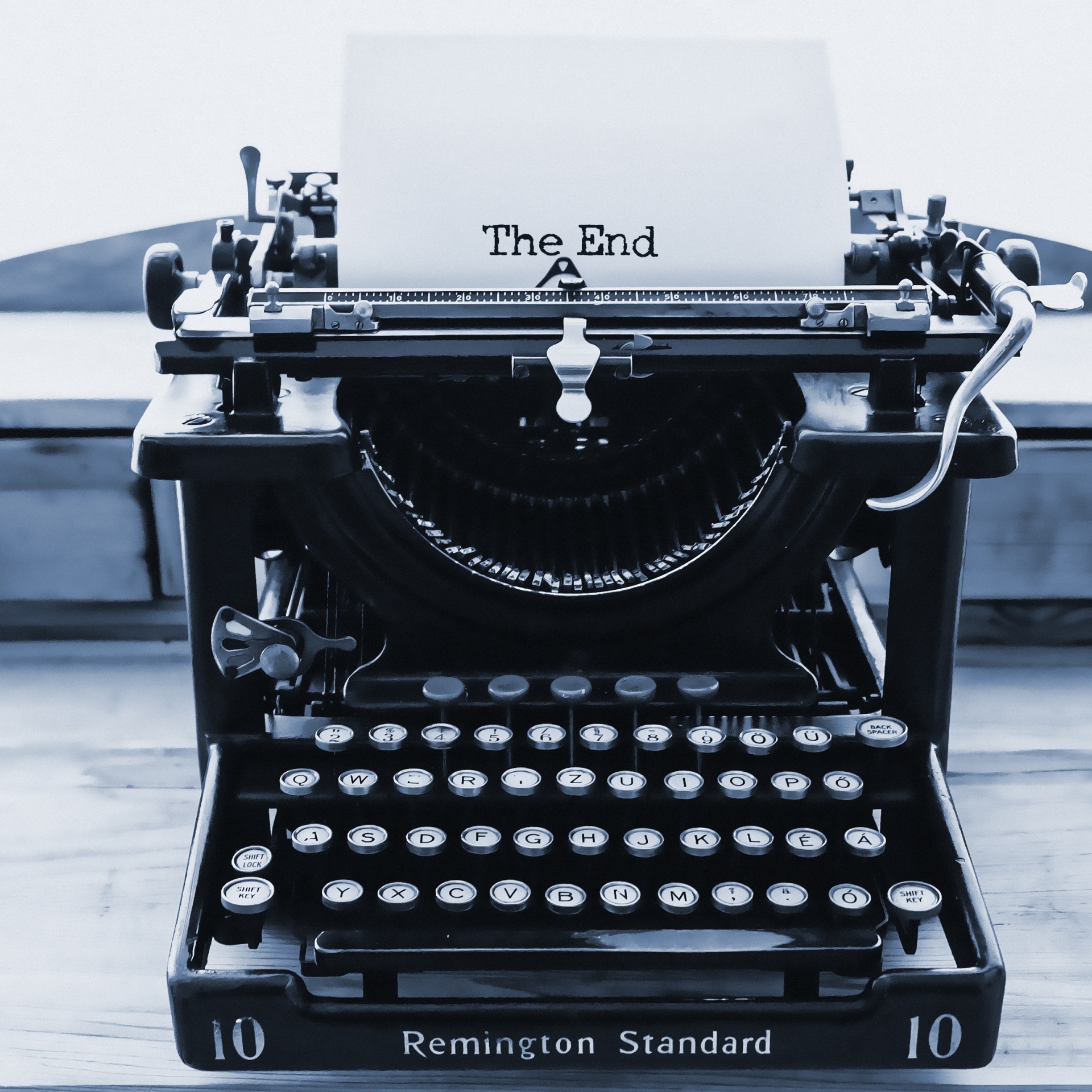 Máquina de escribir vintage The End