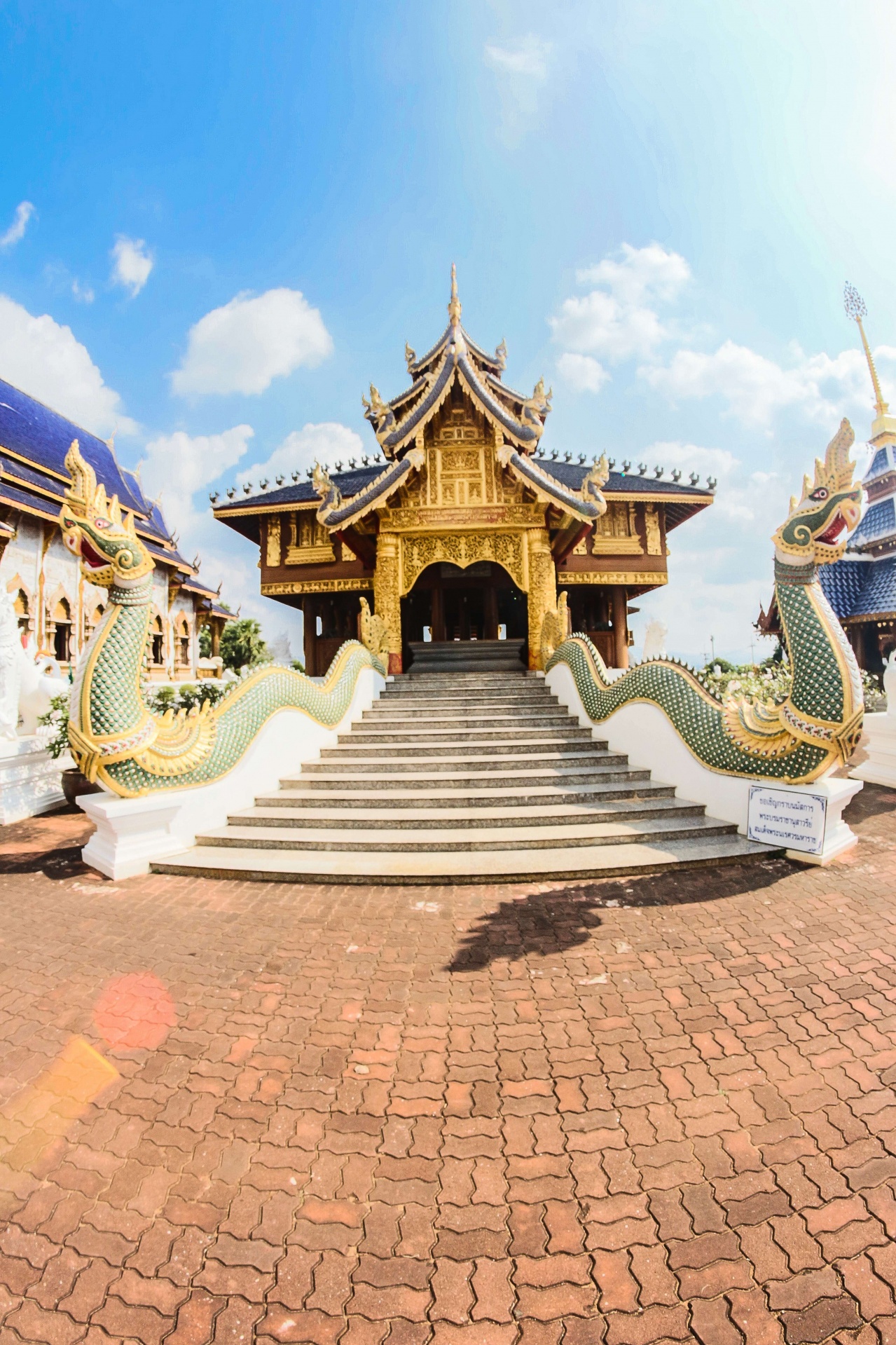 Wat Ban Den Wat Den Slaee Sri Muang Gan