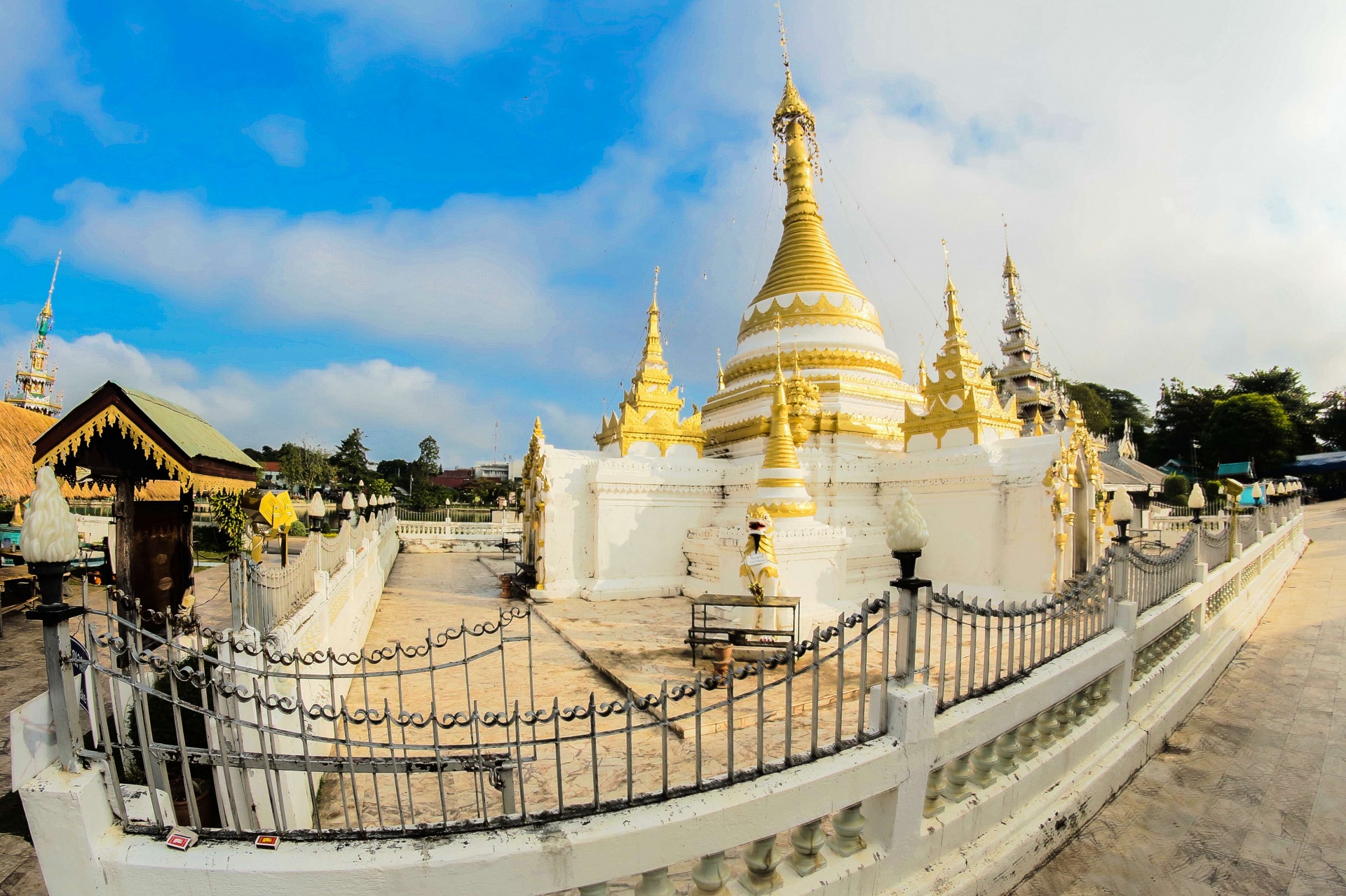 Wat Jongklang - Wat Jongkham in Mae hong