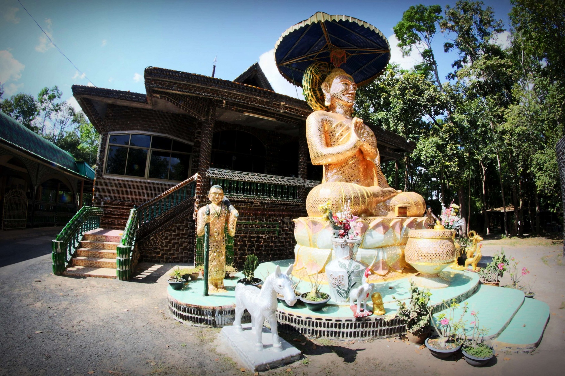 Wat lan kuad, Srisaket, Tailandia