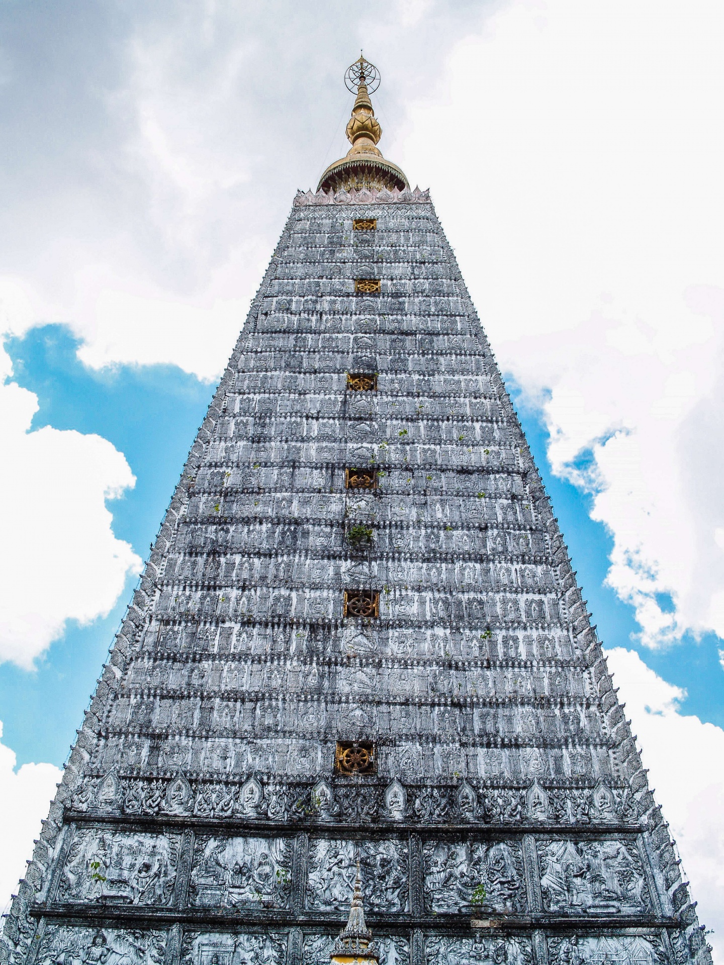 Wat Phra That Nong Bua Temple
