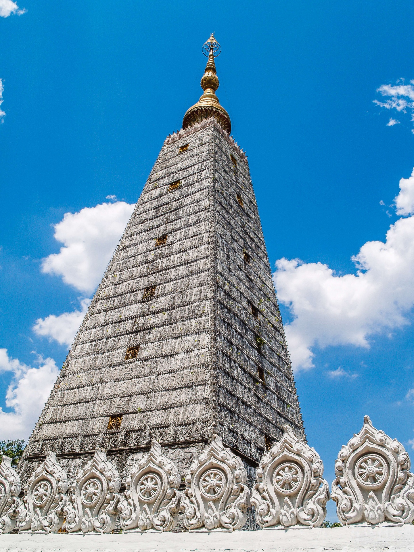 Wat Phra That Nong Bua Temple