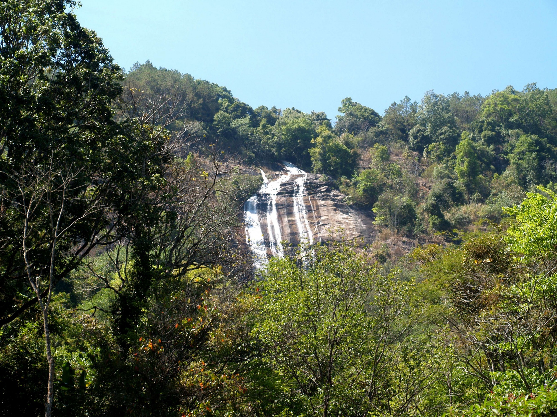 Cascada en Doi Inthanon, Chiang Mai