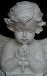 Niño ángel rezando