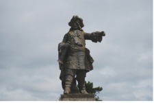 Statue eines Freibeuters