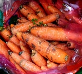 Obstladen Karotten