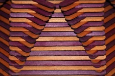 Fond de bois violet et or