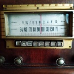 Zilverkleurige radio
