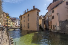 Orașul vechi Annecy și râul Thiou