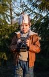 мальчик со старинной камерой