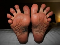 Männliche nackte Füße