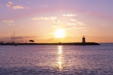 灯台の朝の景色