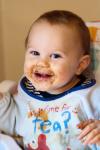 Bebê após comer chocolate