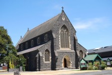 Histórica iglesia de piedra azul