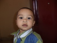 Nathan Sandesh drăguț băiat Balu