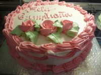 ピンクのバースデーケーキ