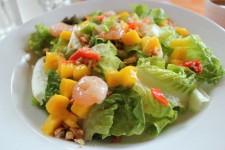 Salada de camarão