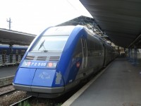 駅でTGV SNCF（フランス国鉄）