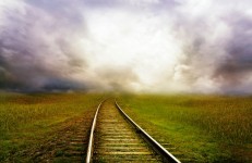 A vasút megy a távolságot