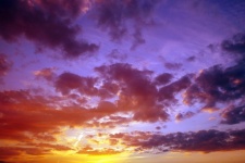 Niebo chmury zachód słońca natura