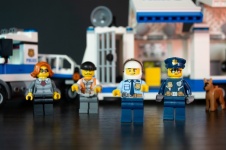 Lego, policja, przestępcy, policjanci