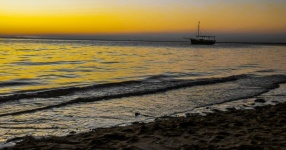 Пляж Мангили