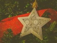 Decoração de estrela de Natal em madeira