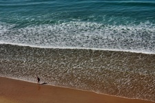 一个人在沙滩上