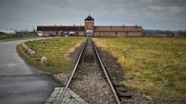 Auschwitz Birkenau II historische poort